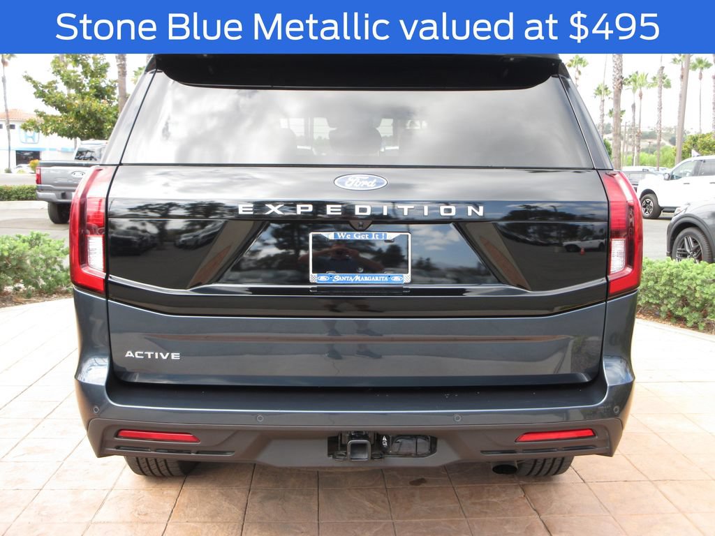 Certified 2025 Ford Expedition Active RWD image 3