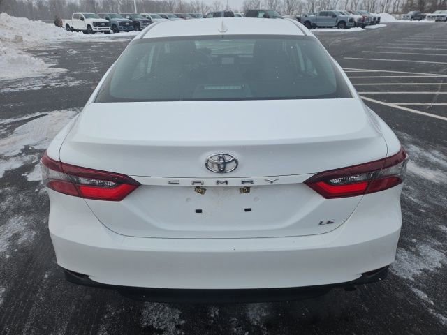 Used 2024 Toyota Camry LE image 3