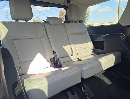 Certified 2025 Ford Expedition Active AWD/4WD image 11