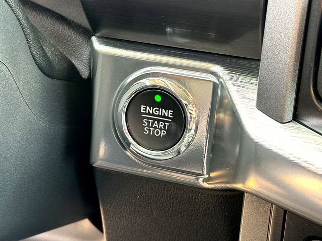 Certified 2021 Ford F150 Lariat w/ Equipment Group 502A High image 17