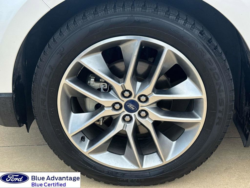 Certified 2018 Ford Edge Titanium w/ Technology Package FWD image 7