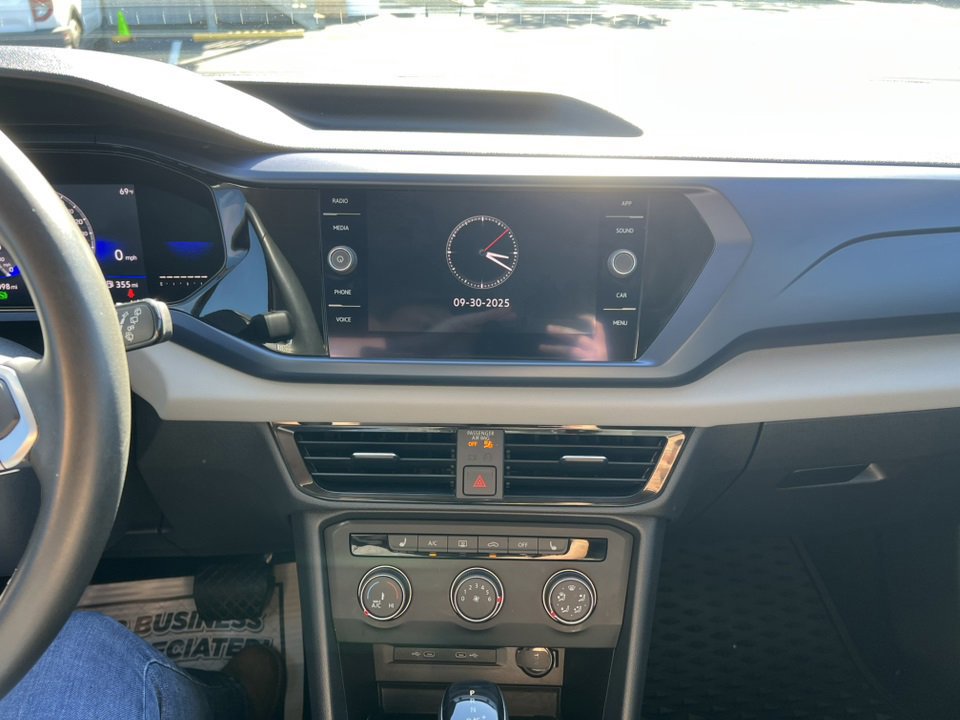 Used 2022 Volkswagen Taos SE image 20