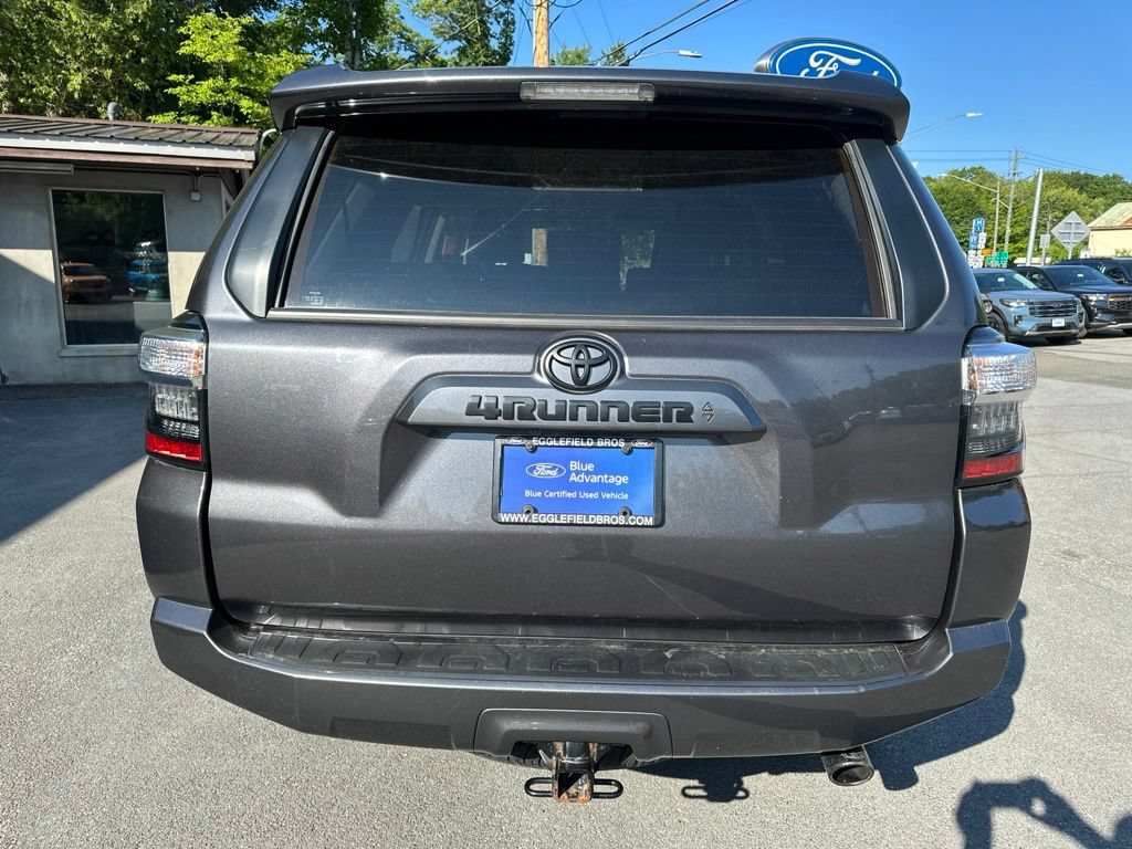 Used 2023 Toyota 4Runner SR5 AWD/4WD image 6