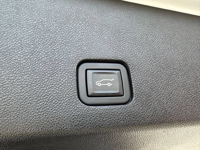 Used 2024 Cadillac XT6 Sport w/ LPO, Onyx Lite Package AWD/4WD image 16