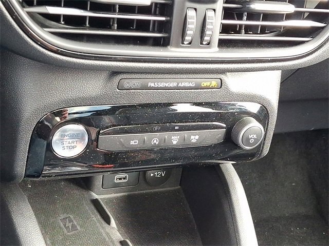 Certified 2024 Ford Escape ST-Line Select w/ Tech Pack #2 image 16