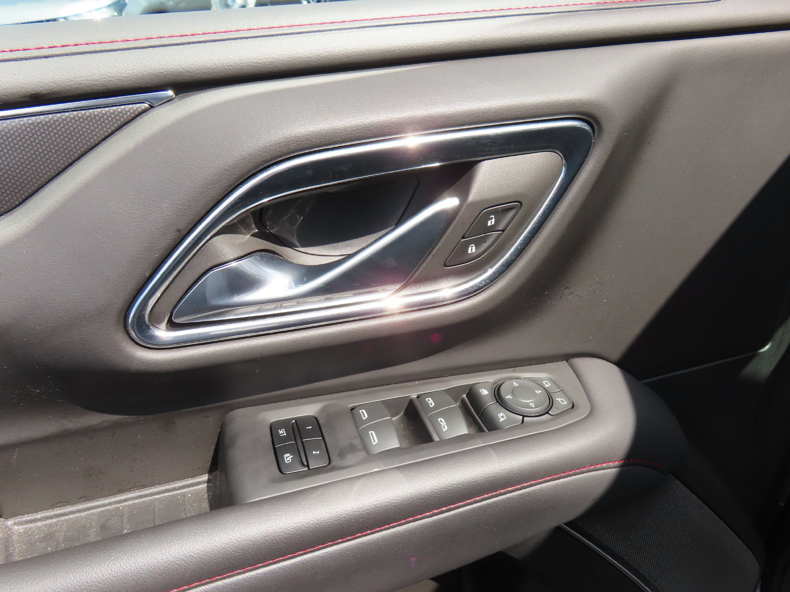 Used 2023 Chevrolet Tahoe RST w/ Luxury Package AWD/4WD image 12