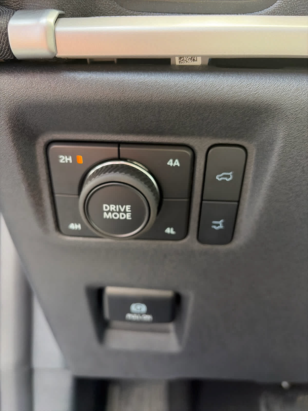 Certified 2025 Ford Expedition Active AWD/4WD image 17