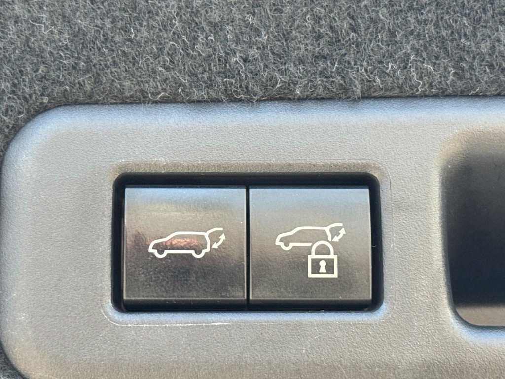Used 2022 Lexus RX 450h AWD w/ Premium Package image 17