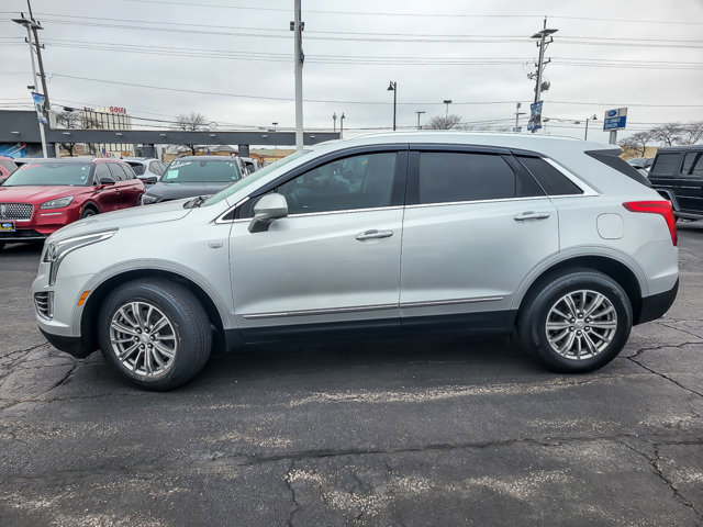Used 2018 Cadillac XT5 Luxury w/ Driver Awareness Package image 3