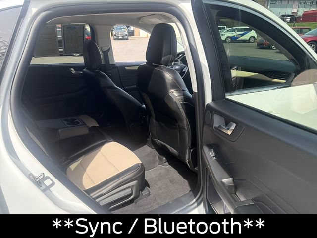 Certified 2022 Ford Escape Titanium w/ Titanium Elite Package AWD/4WD image 17