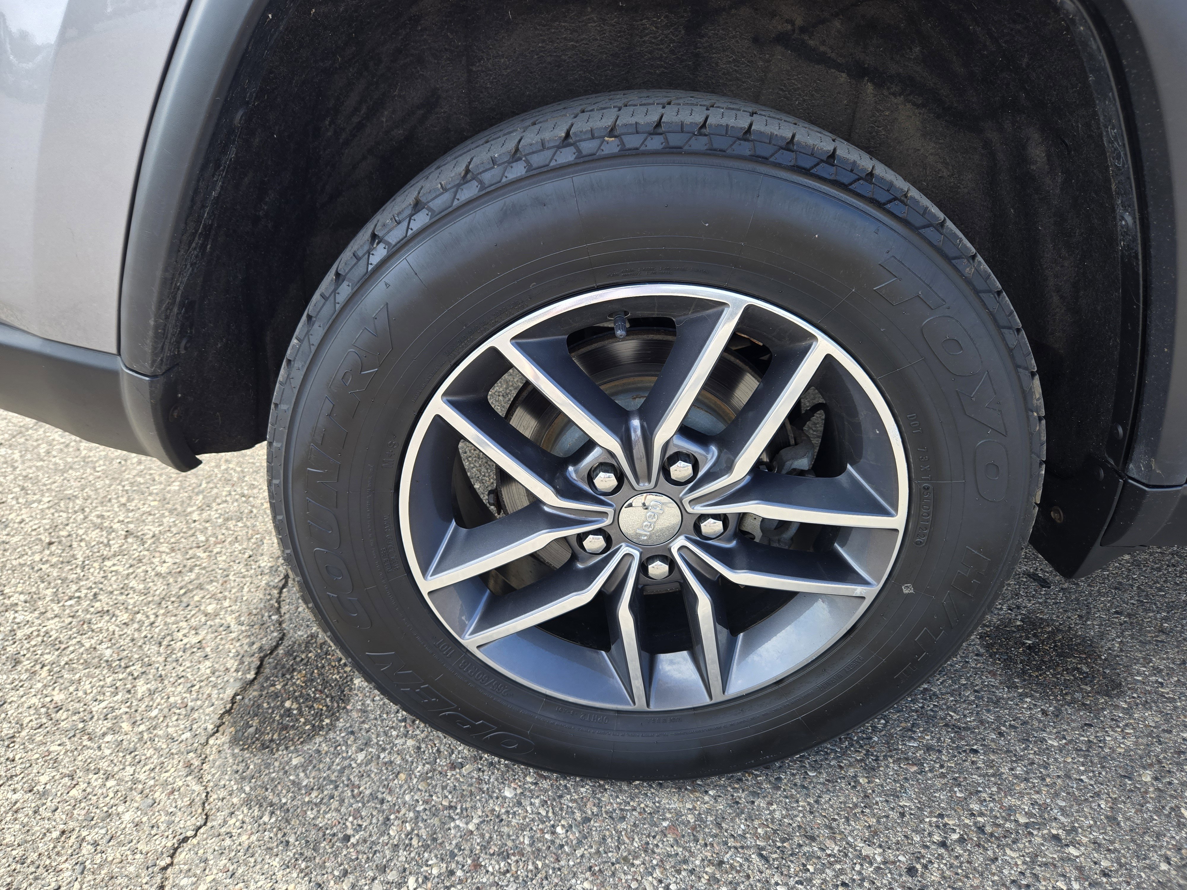 Used 2018 Jeep Grand Cherokee Limited image 14