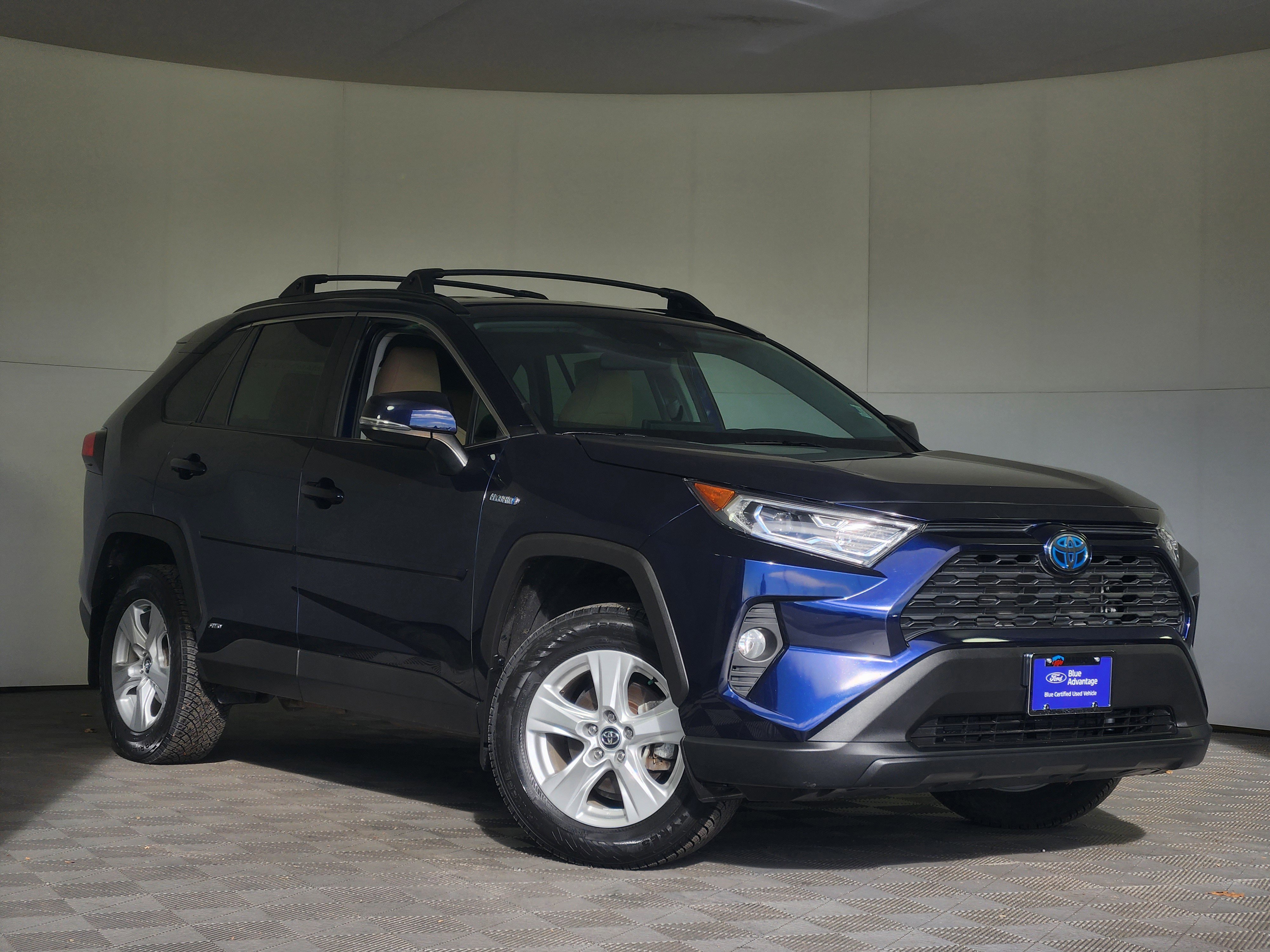 Used 2020 Toyota RAV4 XLE image 7