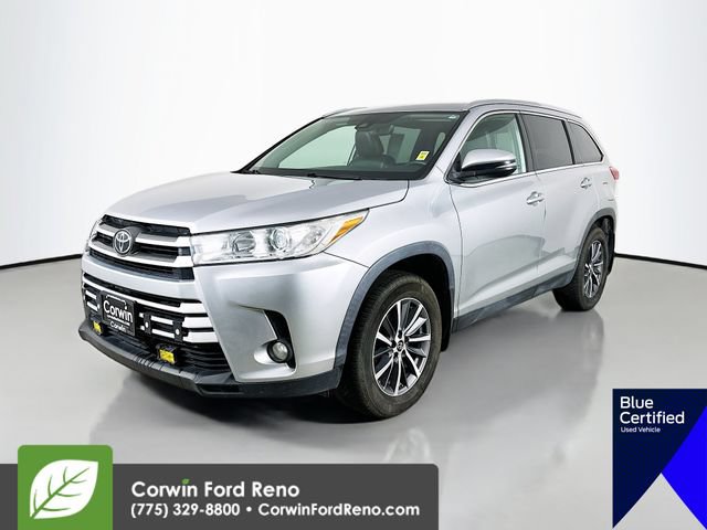 Used 2019 Toyota Highlander XLE AWD/4WD image 3