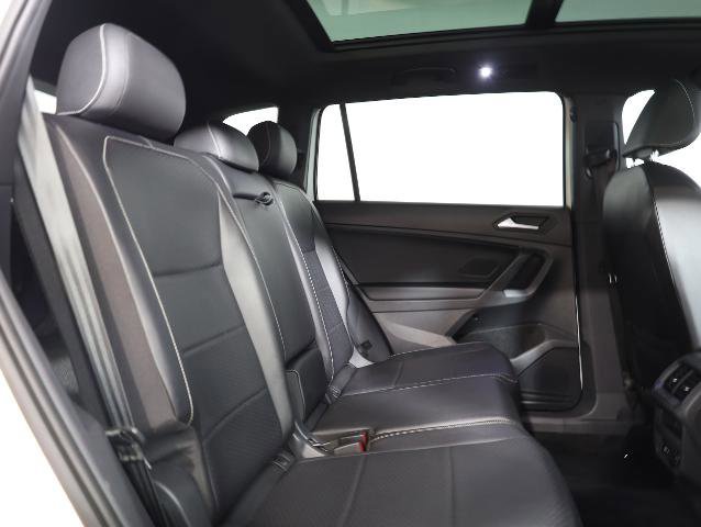 Used 2021 Volkswagen Tiguan SE R-Line image 11