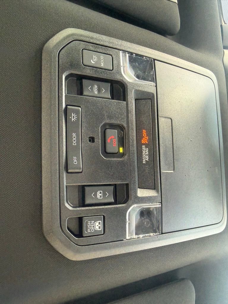 Used 2022 Toyota Tundra Platinum w/ Advanced Package image 29