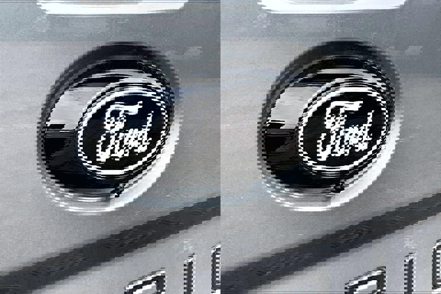 Certified 2025 Ford Maverick XLT w/ XLT Luxury Package image 32