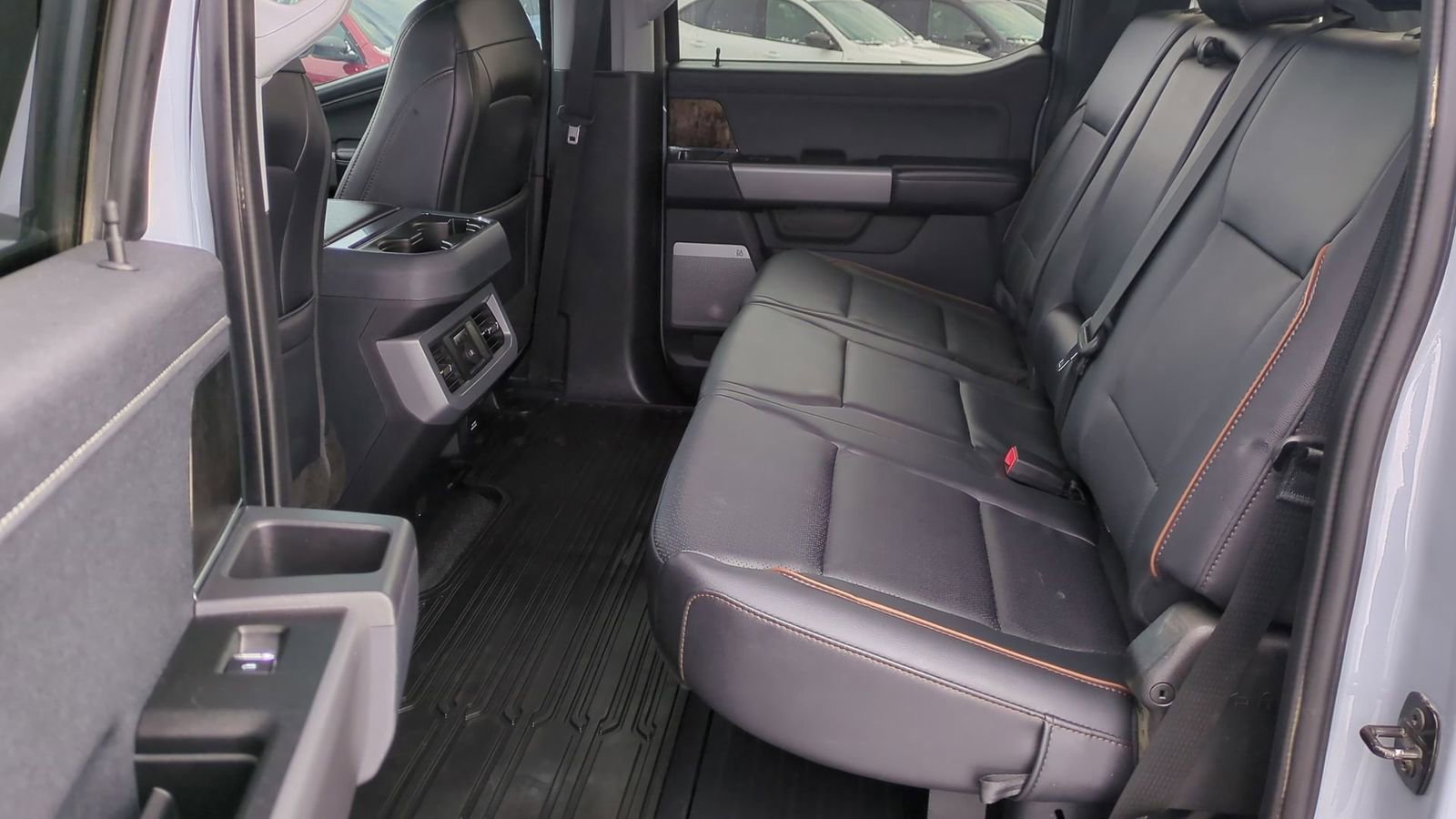 Certified 2025 Ford F350 Lariat w/ Black Appearance Package image 20