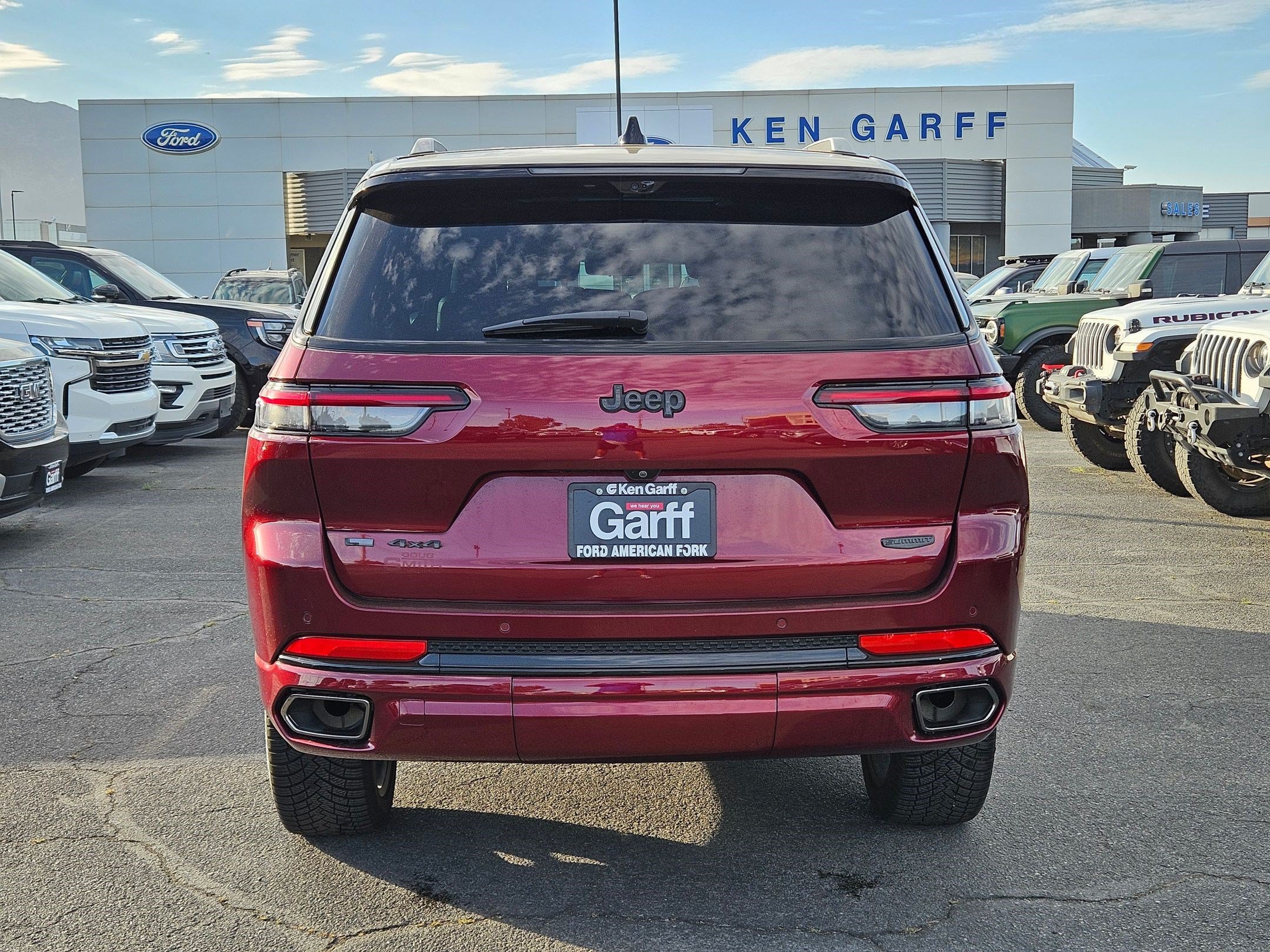 Used 2023 Jeep Grand Cherokee L Summit AWD/4WD image 7