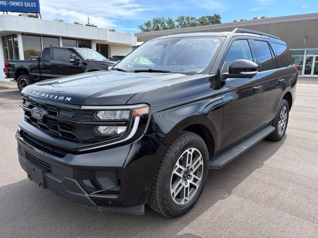 Certified 2025 Ford Expedition Active AWD/4WD image 12