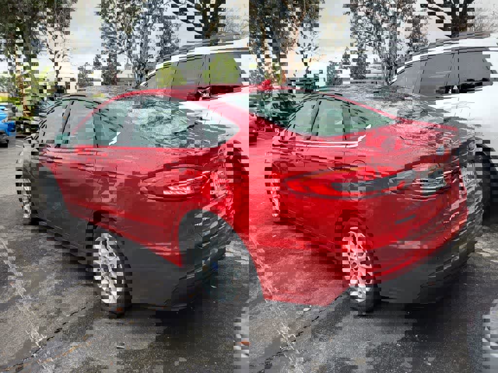 Certified 2020 Ford Fusion SE image 4