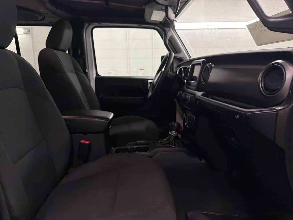 Used 2023 Jeep Wrangler Unlimited Sport AWD/4WD image 28