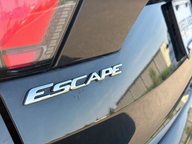 Certified 2018 Ford Escape SEL w/ Canadian Touring Package AWD/4WD image 21