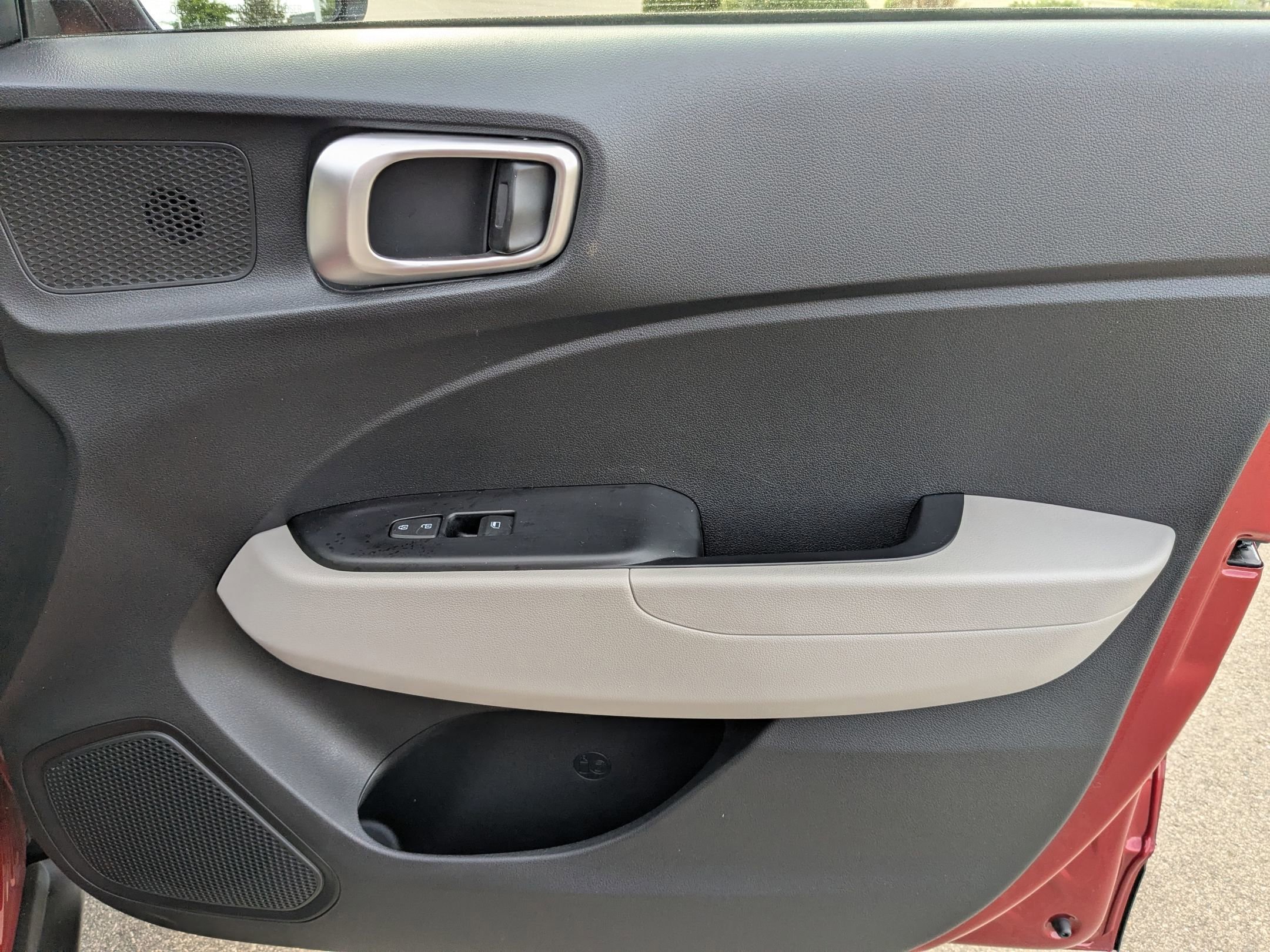 Used 2024 Hyundai Venue SEL FWD image 34