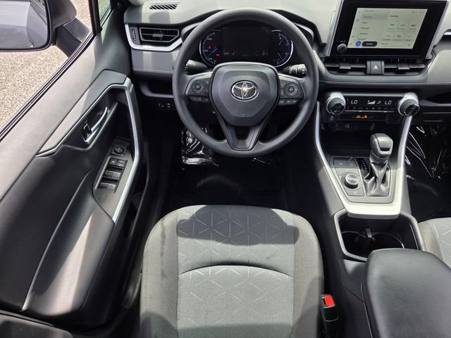 Used 2025 Toyota RAV4 XLE AWD/4WD image 14