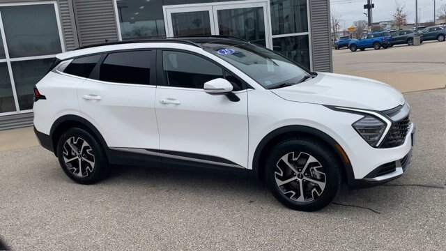 Used 2025 Kia Sportage EX w/ EX Premium Package AWD/4WD image 3