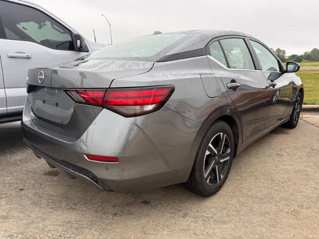 Used 2025 Nissan Sentra SV FWD image 4