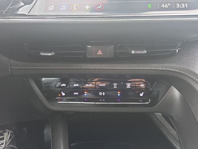 Used 2023 Buick Envision Essence image 29