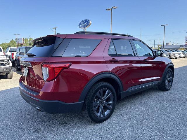 Certified 2023 Ford Explorer XLT w/ Equipment Group 202A RWD image 3