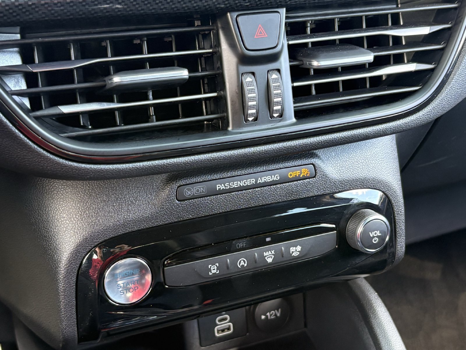 Certified 2024 Ford Escape ST-Line w/ Tech Pack #1 FWD image 29