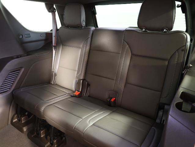 Used 2021 GMC Yukon Denali w/ LPO, Illumination Package AWD/4WD image 12