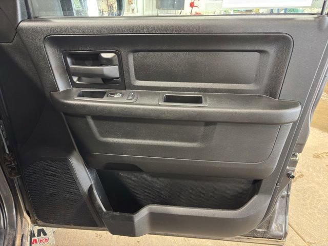 Used 2024 RAM 2500 Tradesman w/ Chrome Appearance Group AWD/4WD image 23