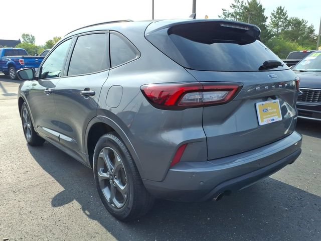 Certified 2023 Ford Escape ST-Line w/ Tech Pack #1 AWD/4WD image 4