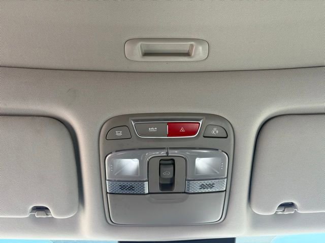 Used 2025 Kia Telluride S image 28