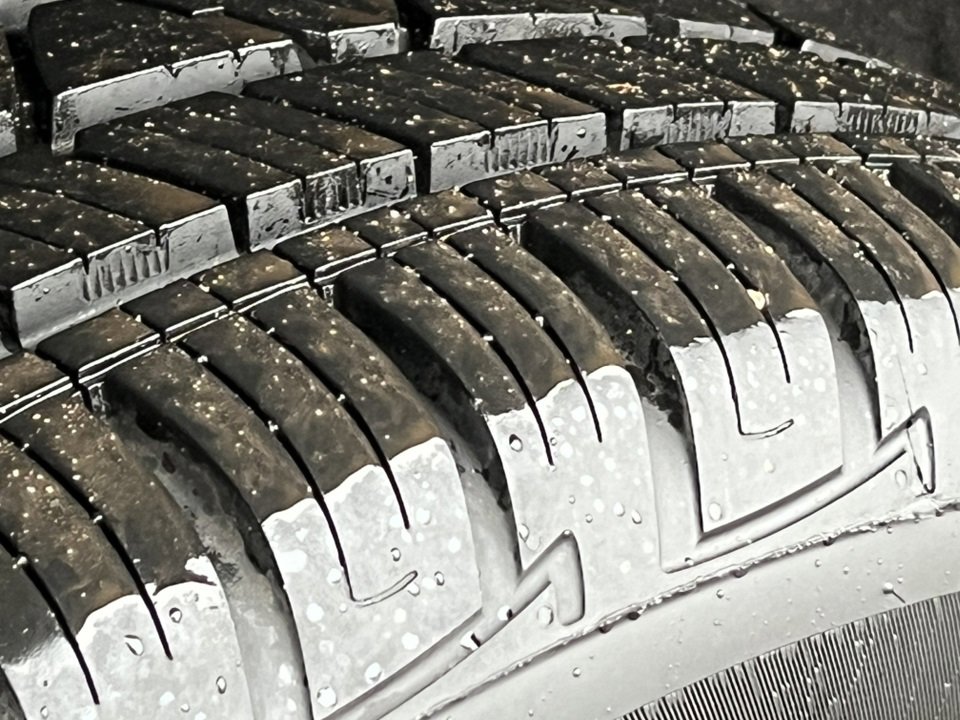 Used 2022 Jeep Grand Cherokee Laredo X image 8