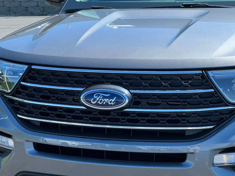 Certified 2023 Ford Explorer XLT w/ Equipment Group 202A AWD/4WD image 38