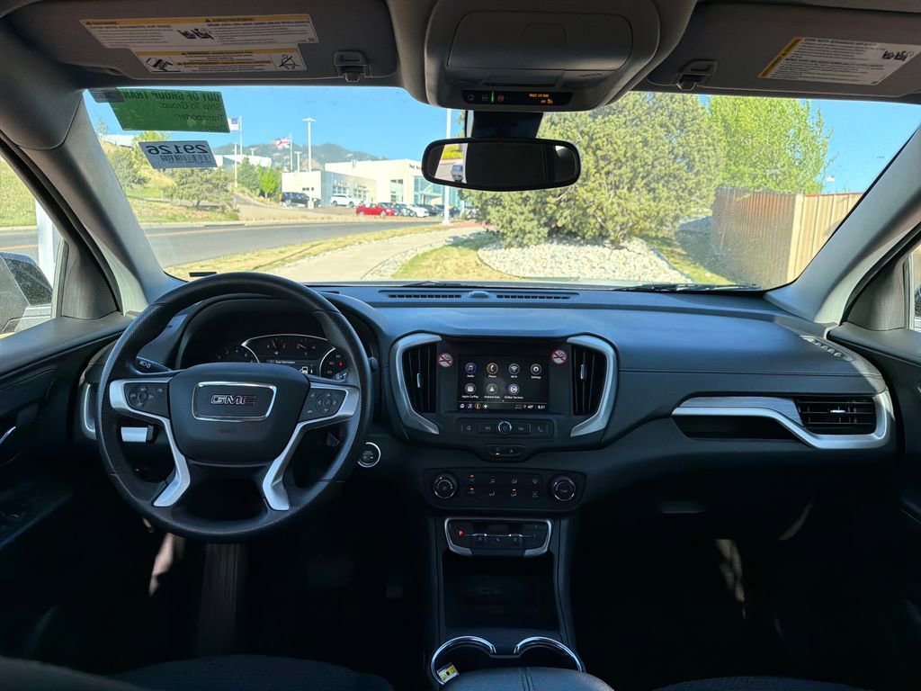 Used 2024 GMC Terrain SLE image 18