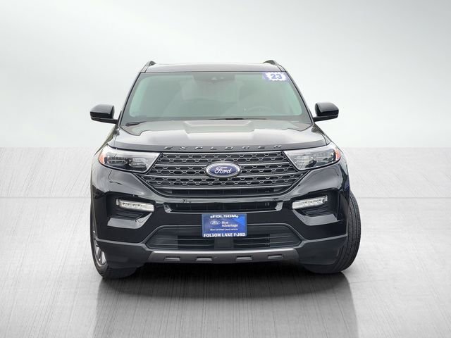 Certified 2023 Ford Explorer XLT w/ Equipment Group 202A AWD/4WD image 2