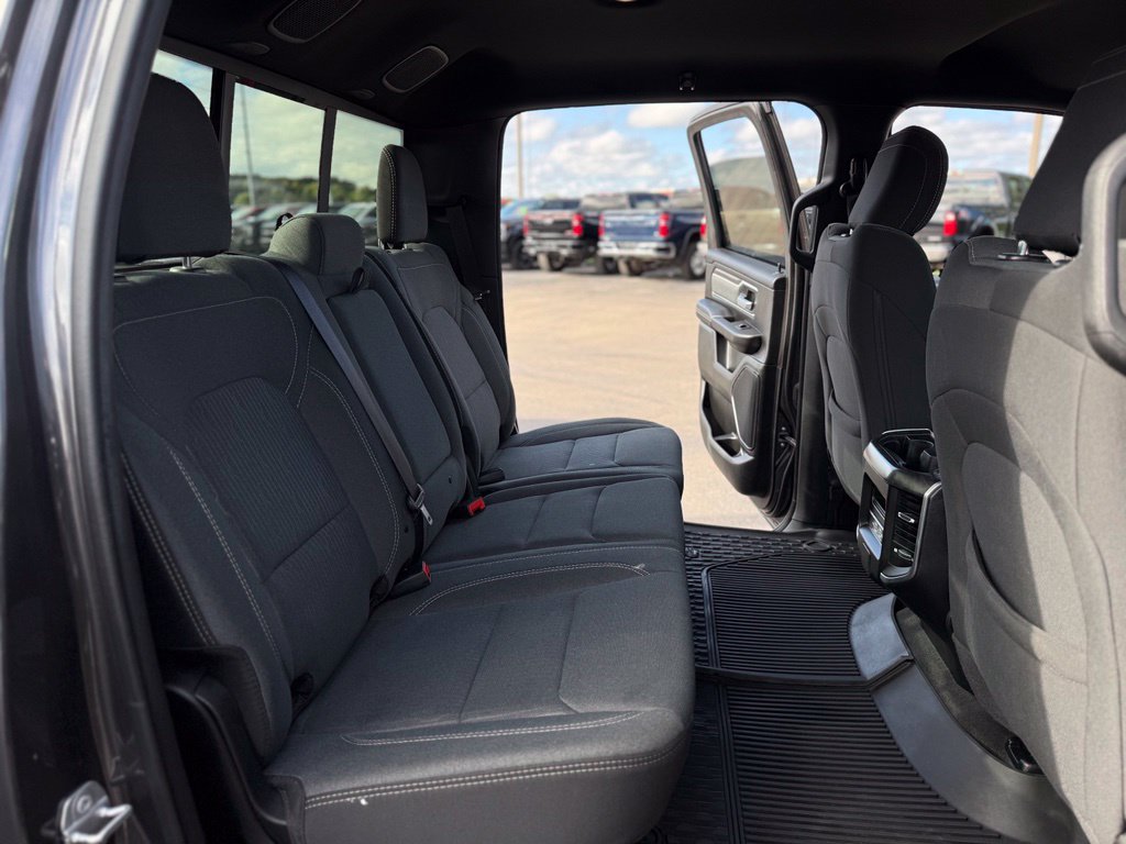 Used 2022 RAM 1500 Big Horn AWD/4WD image 15