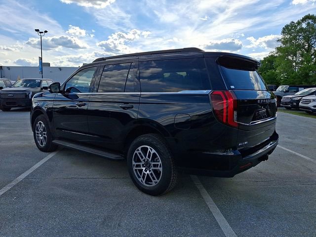 Certified 2025 Ford Expedition Active AWD/4WD image 9