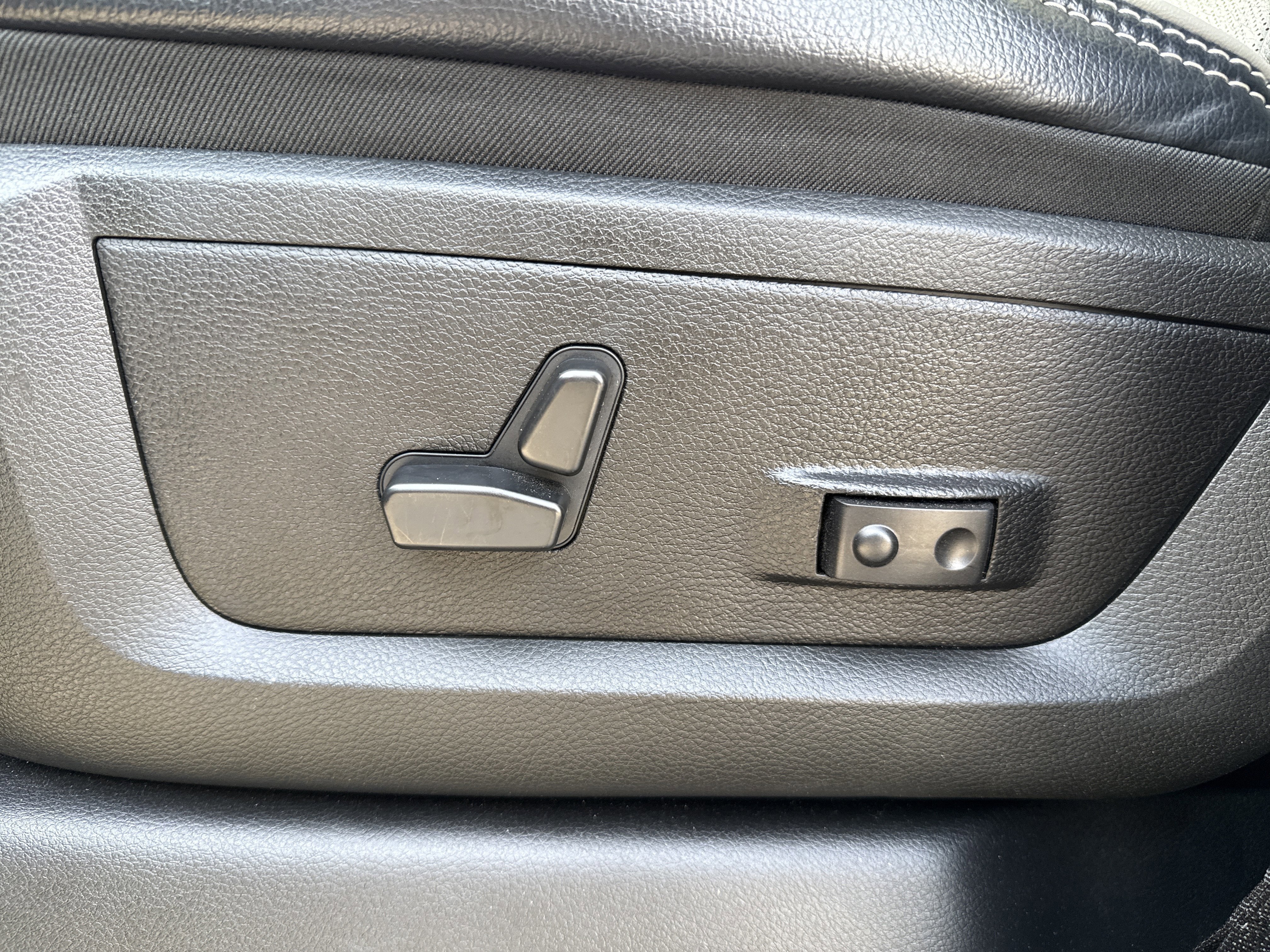 Used 2023 RAM 3500 Laramie image 15