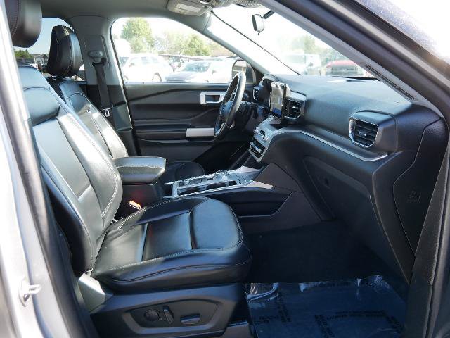 Certified 2021 Ford Explorer XLT w/ Equipment Group 202A AWD/4WD image 15