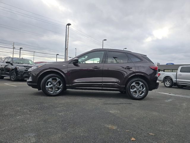 Certified 2023 Ford Escape ST-Line Select w/ Tech Pack #1 image 2