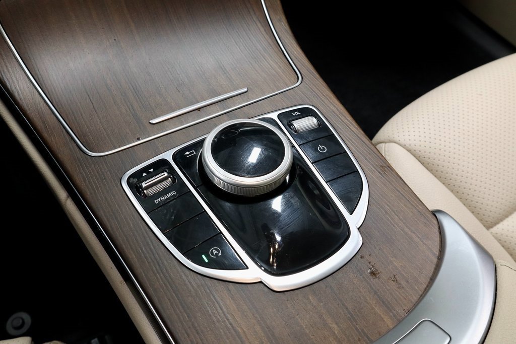 Used 2021 Mercedes-Benz C 300 4MATIC Sedan image 36