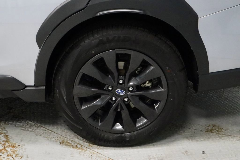 Used 2025 Subaru Outback Onyx Edition AWD/4WD image 18