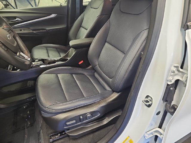 Used 2023 Chevrolet Bolt EUV LT w/ Convenience Package FWD image 15