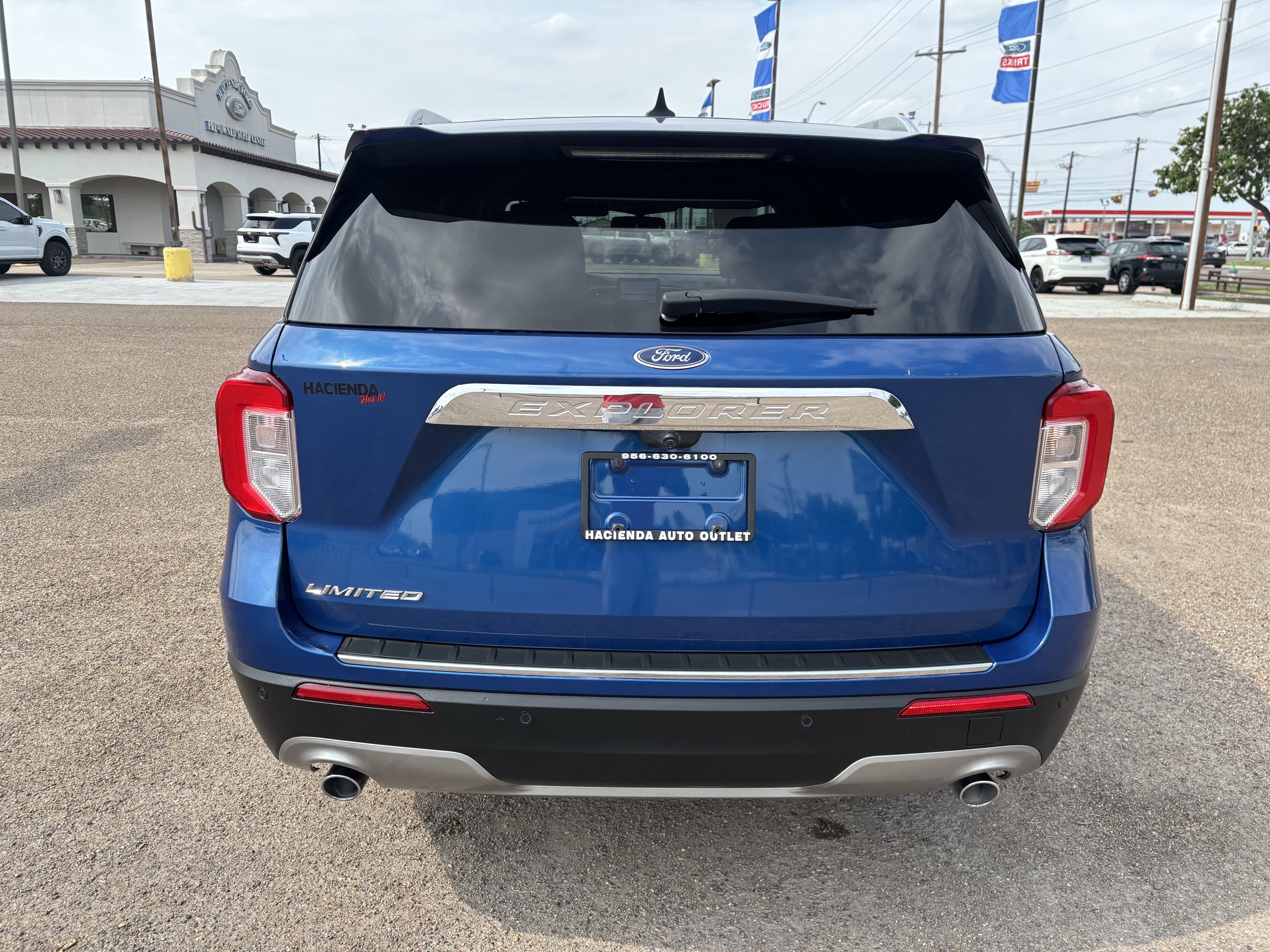 Certified 2022 Ford Explorer Limited w/ Equipment Group 301A RWD image 5
